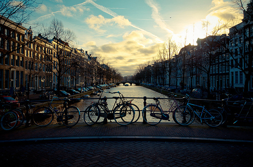 bridge_with_bicycles_in_amsterdam